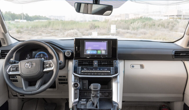 
								2026 Toyota Land Cruiser GXR 3.3L AT Diesel (White-Beige) Basic full									