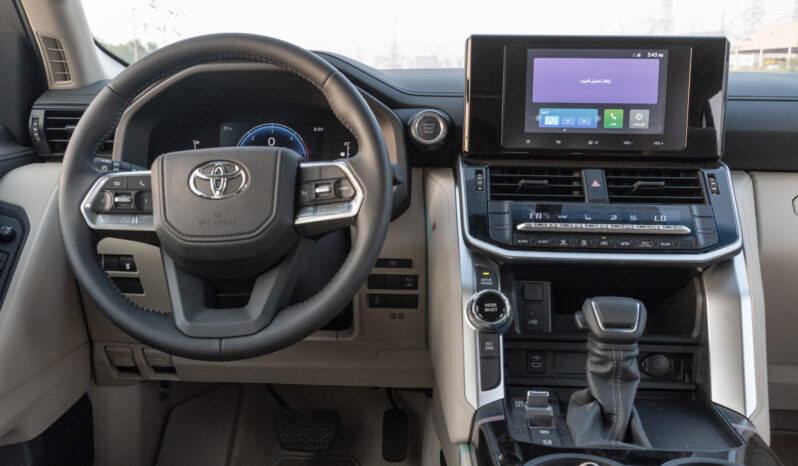 
								2026 Toyota Land Cruiser GXR 3.3L AT Diesel (White-Beige) Basic full									