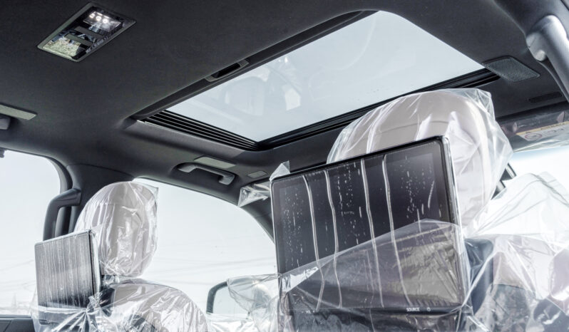 
								2026 Lexus LX700h Signature 3.5L AT Hybrid with Auto park (Gray) full									