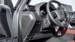 
										2026 Lexus LX700h Signature 3.5L AT Hybrid With Auto Parking full									