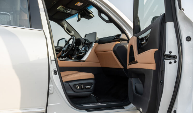 
								2026 Lexus LX700h 3.5L AT Hybrid With Auto Parking (White-Tan) full									