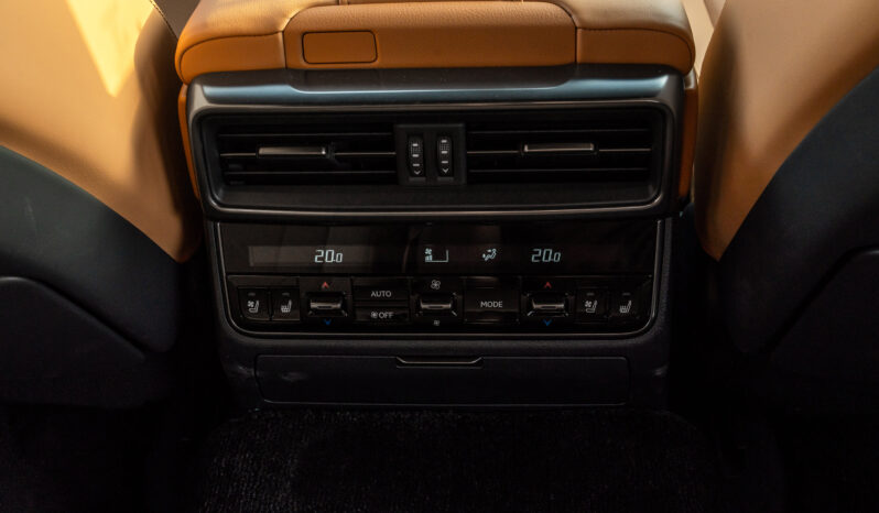 
								2026 Lexus LX700h 3.5L AT Hybrid With Auto Parking (White-Tan) full									
