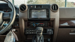 
										2025 Toyota Land Cruiser LC71 4.0L AT Petrol (White) Mid Option full									