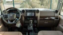 
										2025 Toyota Land Cruiser LC71 4.0L AT Petrol (White) Mid Option full									