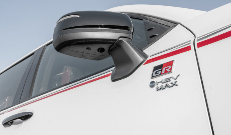 
								2025 Toyota Land Cruiser GR-Sport 3.5L AT Hybrid (White-Red) full									