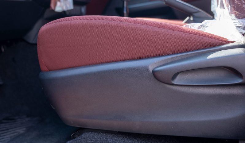 
2025 Toyota Hilux GL2 2.4L MT Diesel full									