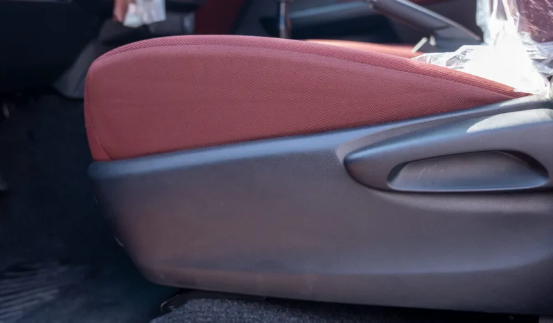 
2025 Toyota Hilux GL2 2.4L MT Diesel full									