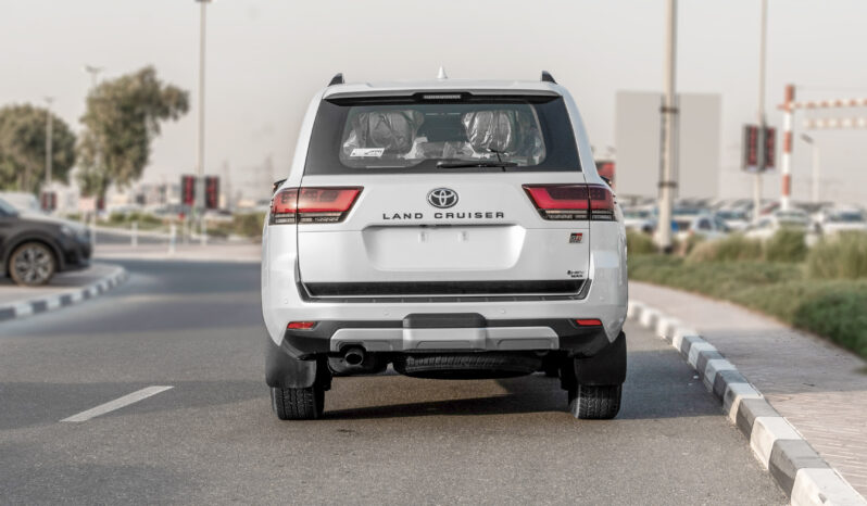 
								2025 Toyota Land Cruiser GR-Sport 3.5L AT Hybrid (White-Red) full									