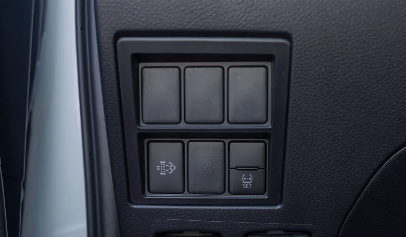 
2025 Toyota Hilux GL2 2.4L MT Diesel full									