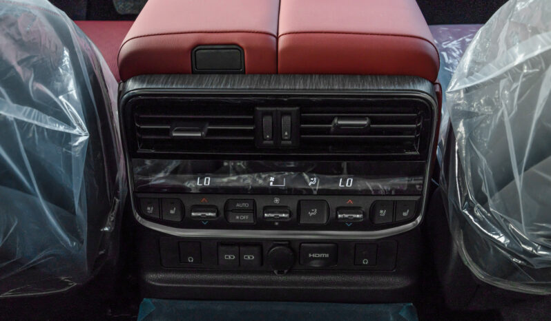 
								2025 Toyota Land Cruiser GR-Sport 3.5L AT Hybrid (White-Red) full									