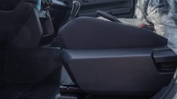 
2025 Mitsubishi L200 2.4L V4 Diesel DC 4×4 MT full									