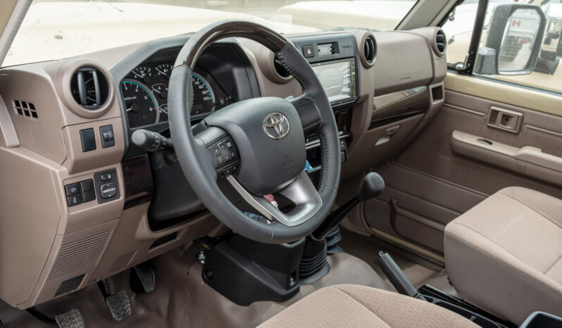 
								2026 Toyota Land Cruiser LC79 2.8L MT Diesel (Basic) full									