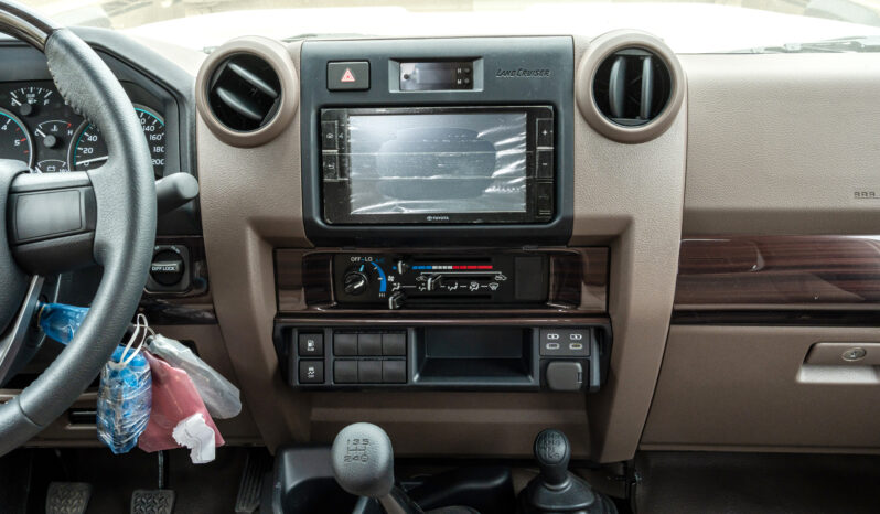 
								2026 Toyota Land Cruiser LC79 2.8L MT Diesel (Basic) full									