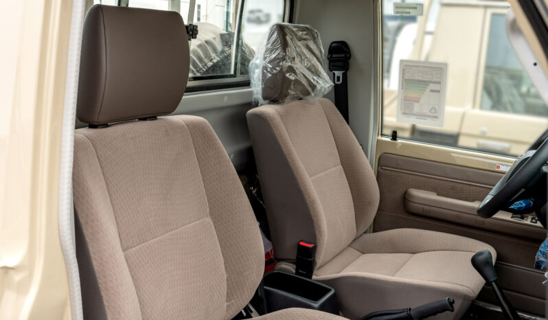 
								2026 Toyota Land Cruiser LC79 2.8L MT Diesel (Basic) full									