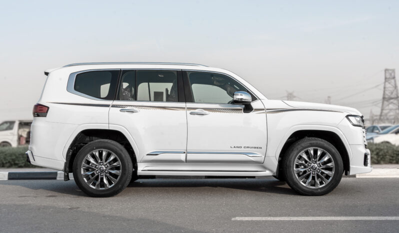 
								2026 Toyota Land Cruiser VXR 3.5L AT Petrol (White-Red) Omani full									