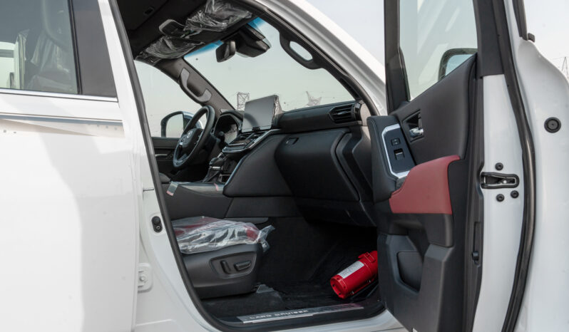 
								2026 Toyota Land Cruiser VXR 3.5L AT Petrol (White-Red) Omani full									