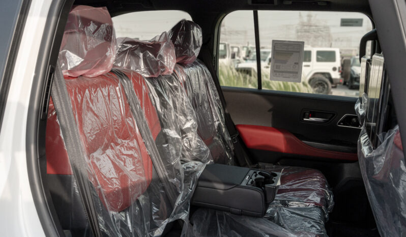 
								2026 Toyota Land Cruiser VXR 3.5L AT Petrol (White-Red) Omani full									