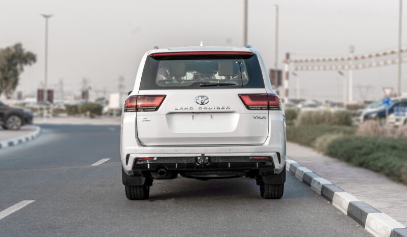 
								2026 Toyota Land Cruiser VXR 3.5L AT Petrol (White-Red) Omani full									