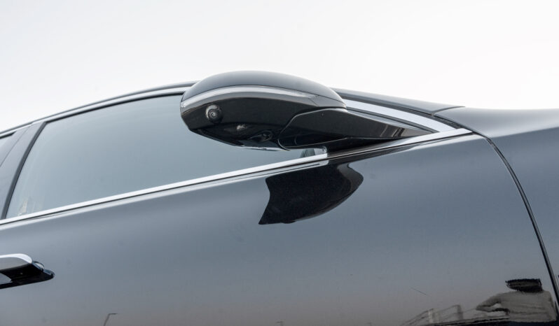 
								2025 Mercedes Benz S 580 4Matic 4.0L AT Petrol (Black-Black) full									