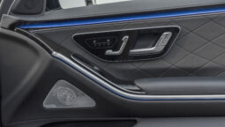 
										2025 Mercedes Benz S 580 4Matic 4.0L AT Petrol (Black-Black) full									