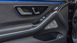 
										2025 Mercedes Benz S 580 4Matic 4.0L AT Petrol (Black-Black) full									