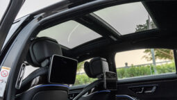 
										2025 Mercedes Benz S 580 4Matic 4.0L AT Petrol (Black-Black) full									