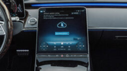 
										2025 Mercedes Benz S 580 4Matic 4.0L AT Petrol (Black-Black) full									