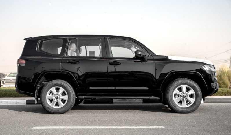 
								2026 Toyota Land Cruiser GXR 3.3L AT Diesel (Black-Beige) Basic full									