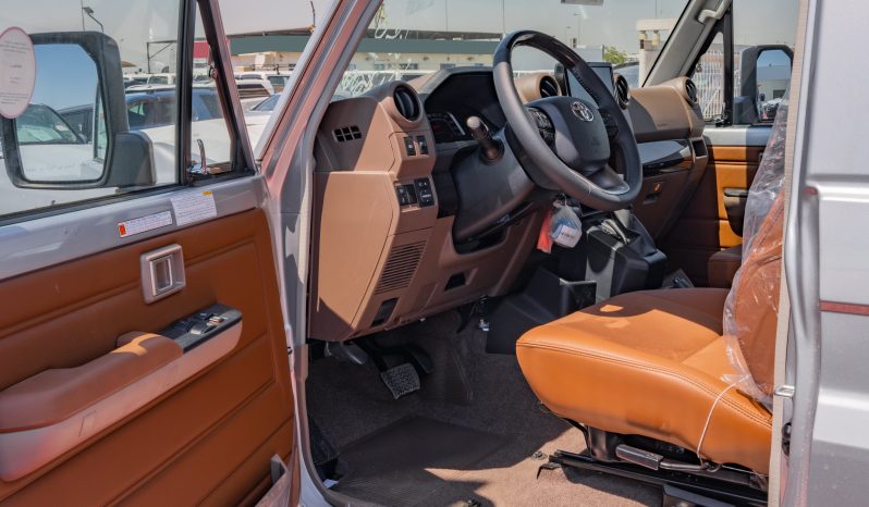 
2026 Toyota Land Cruiser LC 71 2.8L AT Diesel (Silver) full									