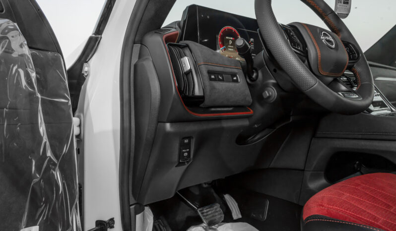 
								2026 Nissan Patrol Nismo 3.5L Twin-Turbo AT Petrol (White) full									