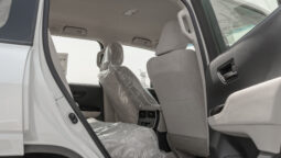 
										2026 Toyota Land Cruiser GXR 3.3L AT Diesel (White-Beige) Basic full									