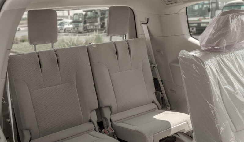 
								2026 Toyota Land Cruiser GXR 3.3L AT Diesel (White-Beige) Basic full									