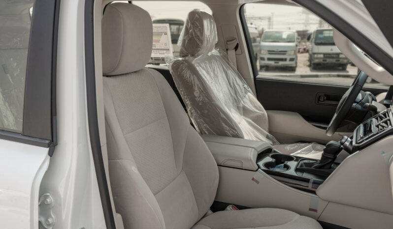 
								2026 Toyota Land Cruiser GXR 3.3L AT Diesel (White-Beige) Basic full									