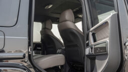
										2026 Mercedes-Benz AMG G 63 4.0L AT Petrol (Black-Brown) full									