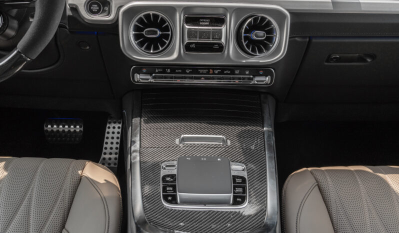 
								2026 Mercedes-Benz AMG G 63 4.0L AT Petrol (Black-Brown) full									