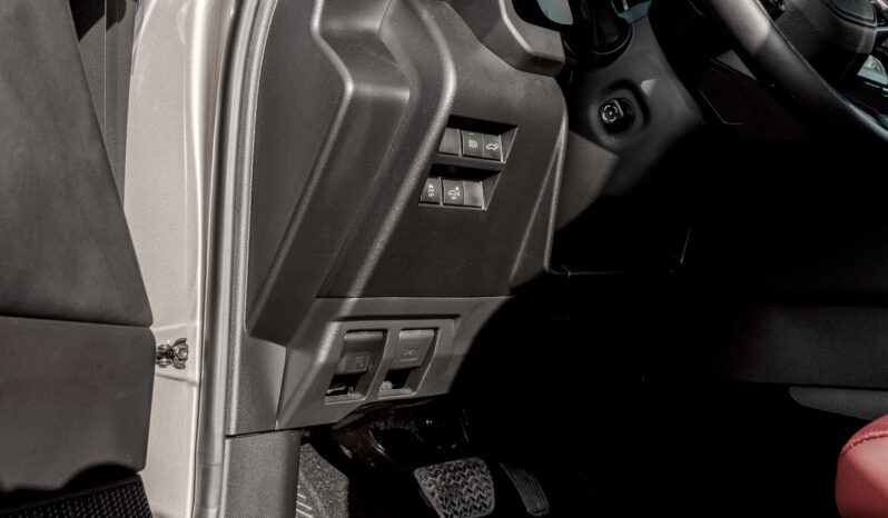 
								2026 Toyota Land Cruiser VXR 3.5L AT Hybrid (Bronze-Red) full									