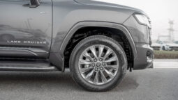
										2026 Toyota Land Cruiser VXR 3.5L AT Hybrid (Gray-Red) full									