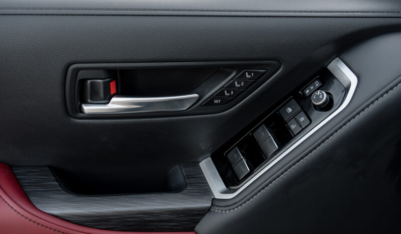 
								2026 Toyota Land Cruiser VXR 3.5L AT Hybrid (Gray-Red) full									