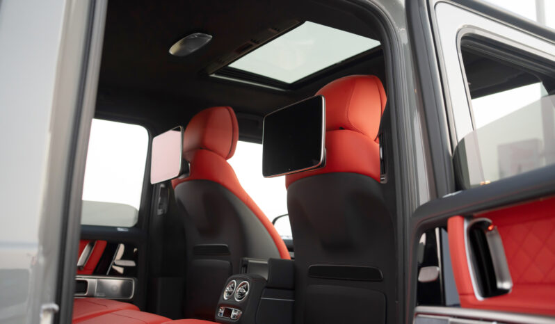 
								2027 Mercedes-Benz AMG G 63 4.0L AT Petrol (Carbon In & Out) full									