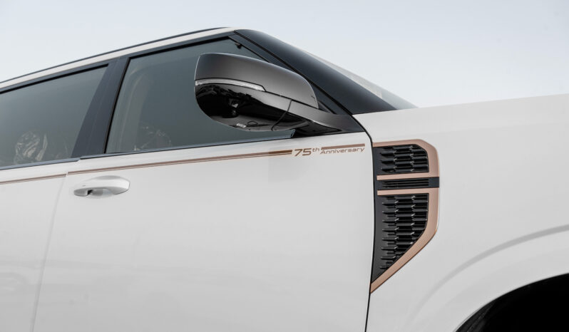 
								2027 Nissan Patrol 3.5L AT Petrol 75th Anniversary (White-Brown) full									