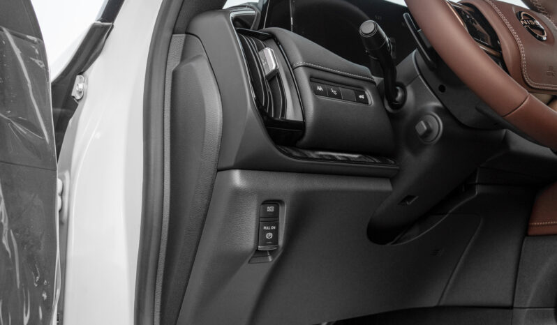 
								2027 Nissan Patrol 3.5L AT Petrol 75th Anniversary (White-Brown) full									