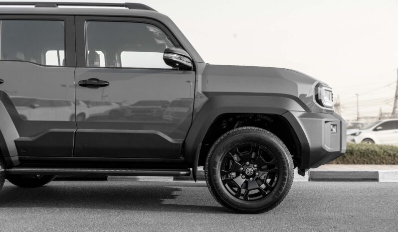 
								2027 Toyota Land Cruiser FJ 2.7L AT Petrol (Gray-Black) full									