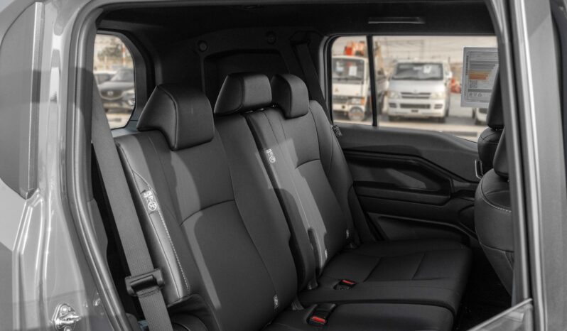 
								2027 Toyota Land Cruiser FJ 2.7L AT Petrol (Gray-Black) full									