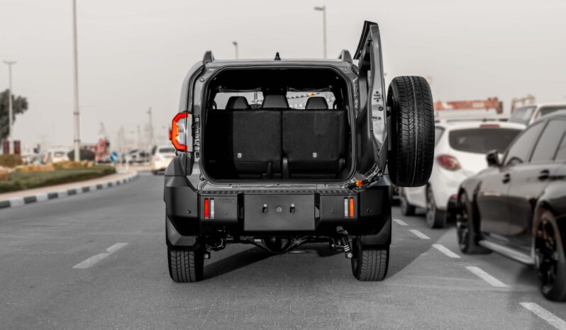 
								2027 Toyota Land Cruiser FJ 2.7L AT Petrol (Gray-Black) full									
