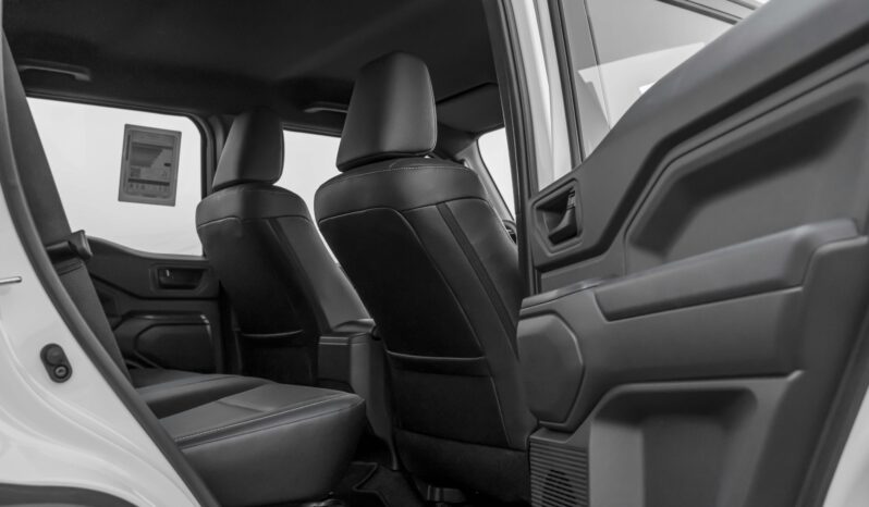 
								2027 Toyota Land Cruiser FJ 2.7L AT Petrol (White-Black) full									