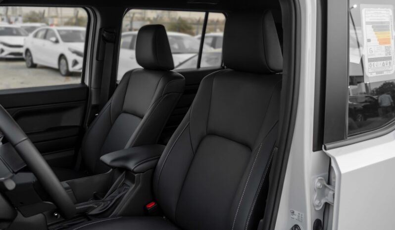 
								2027 Toyota Land Cruiser FJ 2.7L AT Petrol (White-Black) full									