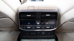 
										2026 Toyota Land Cruiser 300 VXR 3.5L AT Hybrid full									
