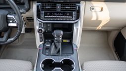 
2026 Toyota Land Cruiser VXR 3.5L AT Hybrid (Black) full									