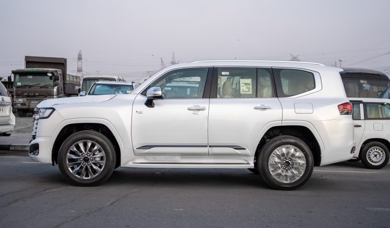 
								2026 Toyota Land Cruiser 300 VXR 3.5L AT Hybrid full									