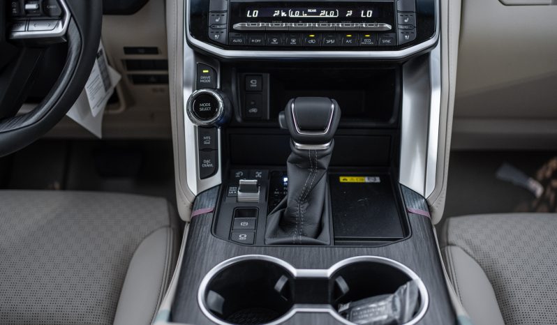 
2026 Toyota Land Cruiser 300 VXR 3.5L AT Hybrid (Bronze) full									